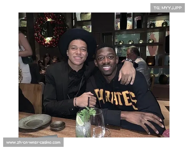 姆巴佩与年轻女子共度浪漫一夜 互换心声与秘密的故事 姆巴佩与年轻女子共度浪漫一夜 互换心声与秘密的故事